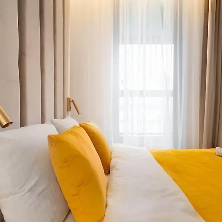 Urban Chic - Grzybowska 37 - Luxury Warsaw